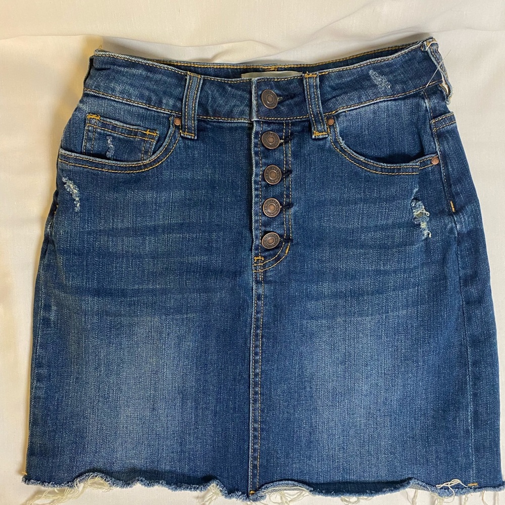 Denim Skirt 24 Button Frayed Edge Distressed classic stretch PAC Sun